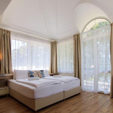 Villa Marina Inn Шіофок Екстер'єр фото