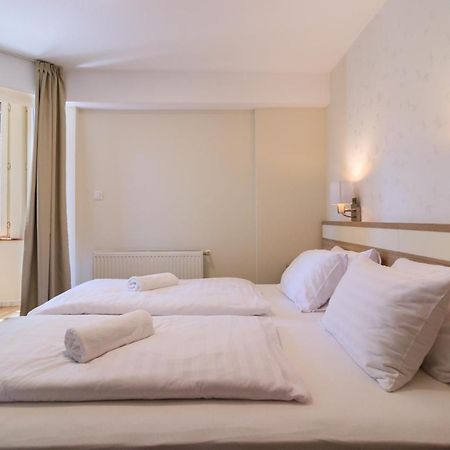 Villa Marina Inn Шіофок Екстер'єр фото
