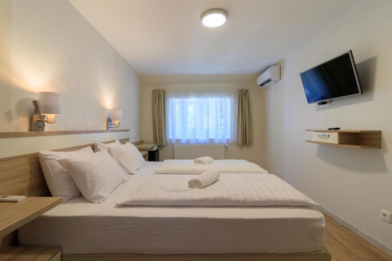 Villa Marina Inn Шіофок Екстер'єр фото