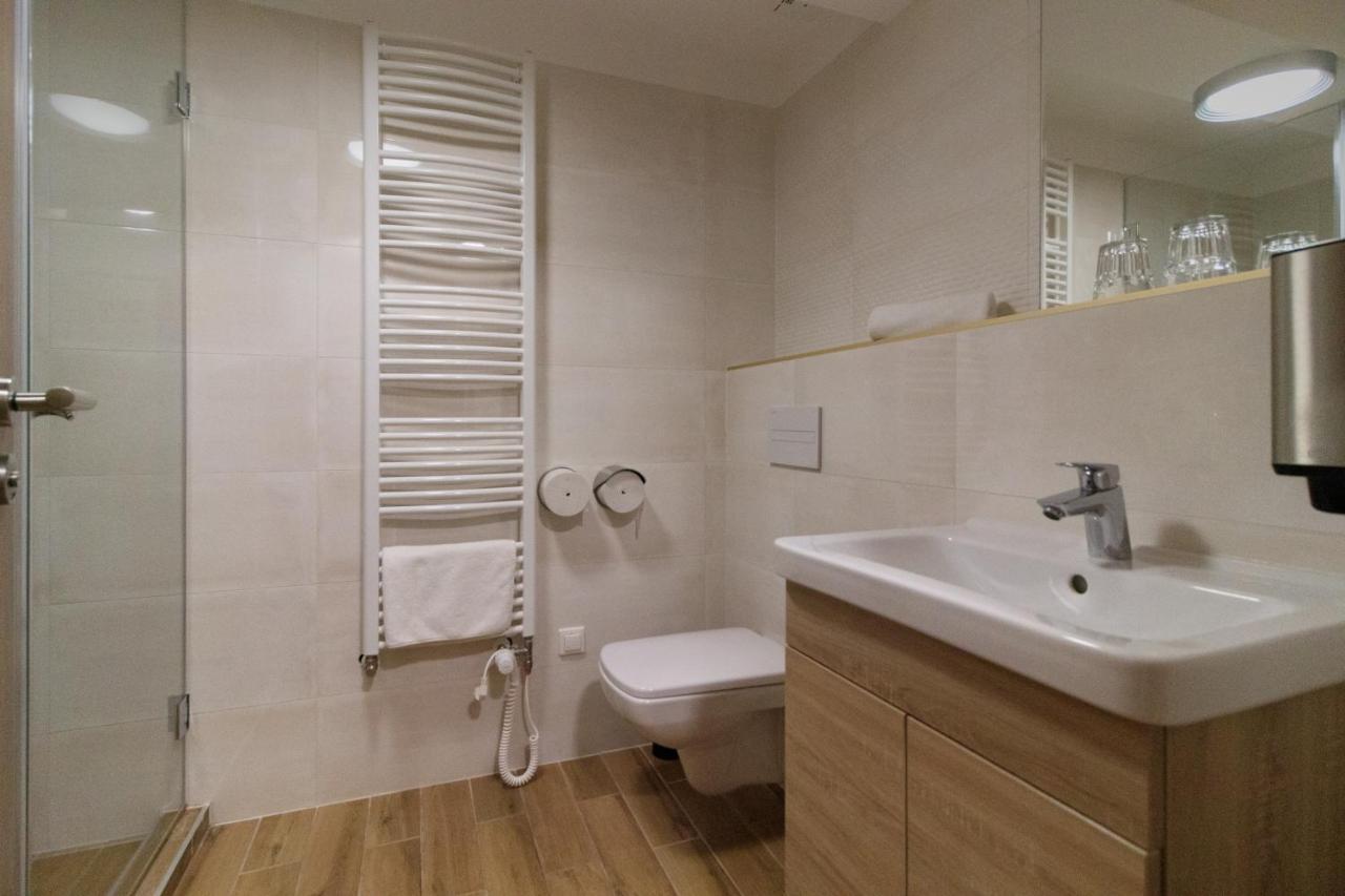 Villa Marina Inn Шіофок Екстер'єр фото